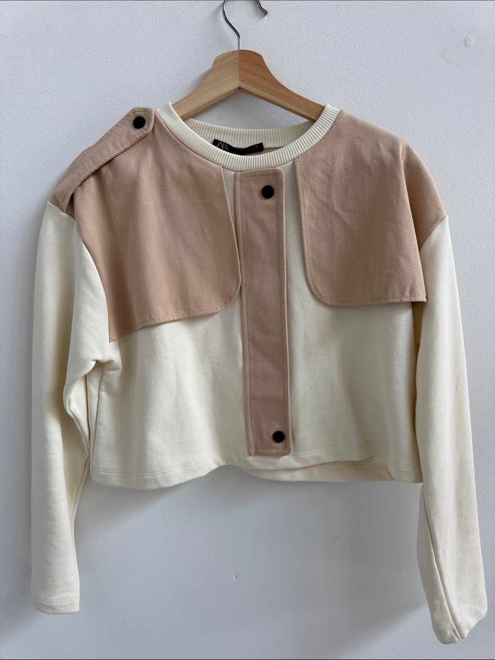 Zara Cream and Beige Snap-Front Cropped Top